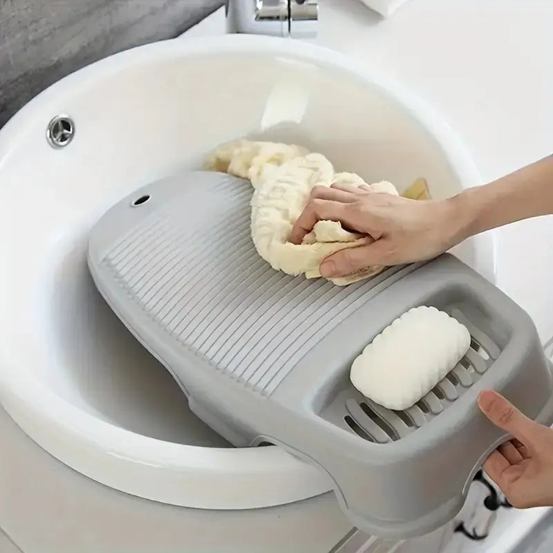 Non-Slip Soap Saver Scrubber Board, Plastic Washboard, Durable Household Cleaning Tool, Ideal for Laundry & Daily Use, Perfect for Clothes Care